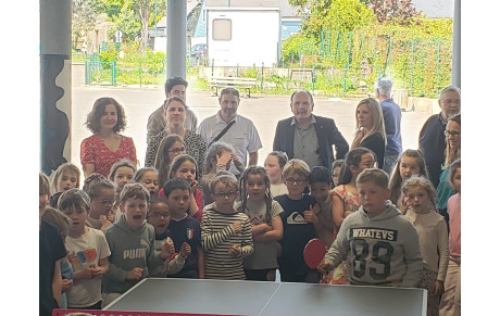 Une école une table 